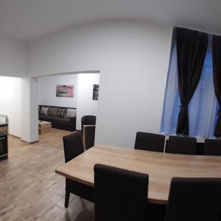 Apartment Artistika Belgrade Extérieur photo